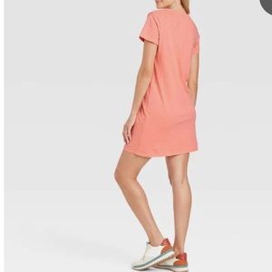 Women’s T-hurts short sleeve dress Coral NWT